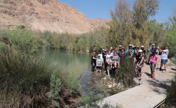 ביום הראשון של חול המועד: עשרות אלפי מטיילים