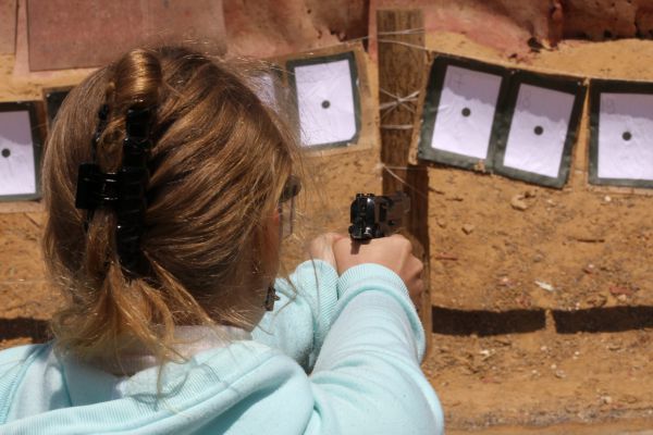הפרקליטות: השימוש בנשק חם הפך למכת מדינה