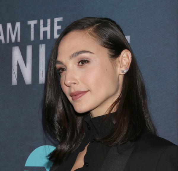 הרשת גועשת: האם גל גדות בהריון שלישי?