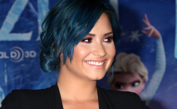 לכו להתחסן: דמי לובאטו במאמצי שכנוע אופנתיים