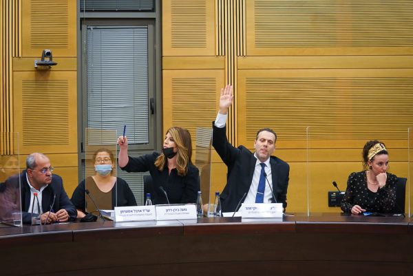 פשרה בוועדה המסדרת: הליכוד מוותר על השליטה