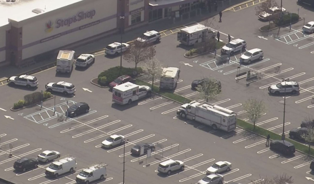 אירוע ירי בארה"ב: גבר נורה למוות במכולת בניו יורק