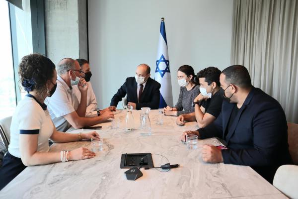 הטלטלה בימינה: הסיעה מתכנסת בלשכת בנט