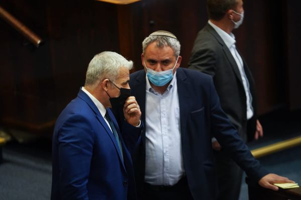 תוך דקות: אלו המתפטרים הראשונים בחוק הנורווגי