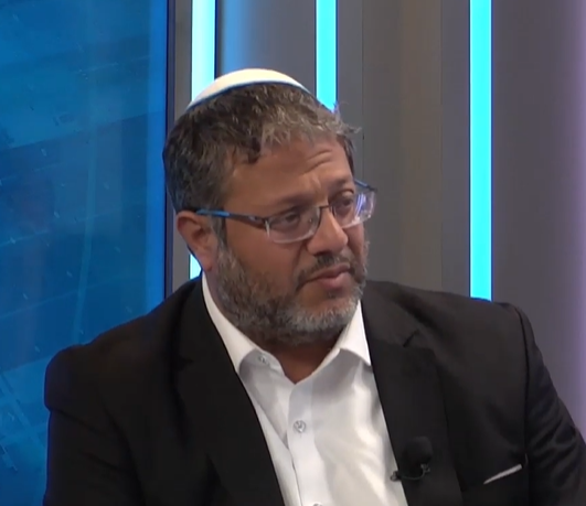 "אחמד טיבי מתחמק ממני במסדרון, אני שמח מזה"