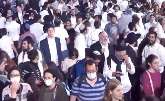 הדקות הראשונות: המוזיקה נעצרה והכרוז צעק 'הצלה!'