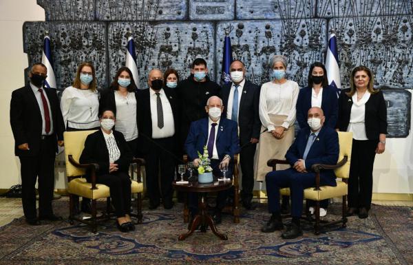 הנשיא עם משפחות שכולות: "שיעור גדול באומץ"