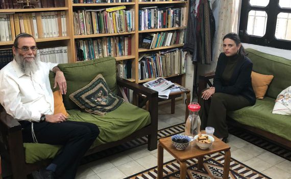 שקד אצל הרב מאלי: "לחזק את הישיבה"