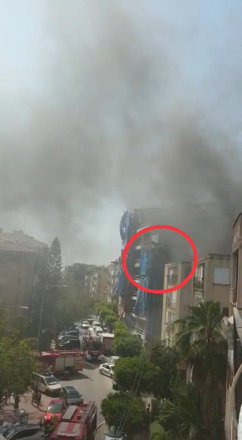 תיעוד דרמטי: ילד חולץ משריפה בדירה בראשל"צ