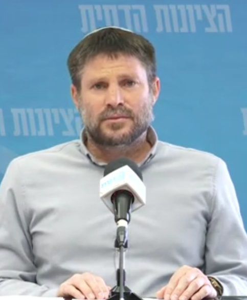 סמוטריץ': בנט צריך להחליט אם הוא ימין או שמאל?