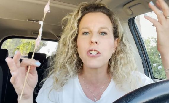 "החג המיותר בעולם": רביטל ויטלזון נגד ל"ג בעומר