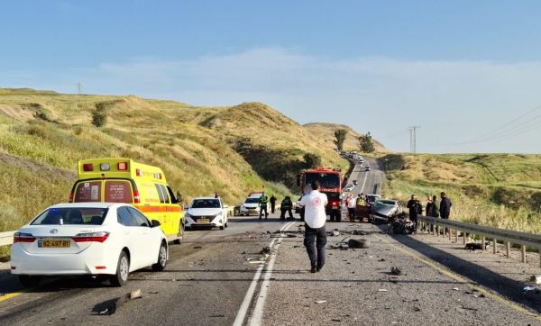 הרוג ופצוע בתאונת דרכים קשה בכביש 90