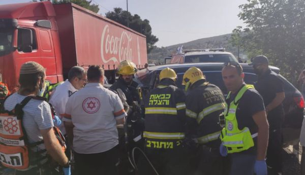 תאונה קשה בשומרון בין רכב פרטי לאוטובוס ממוגן