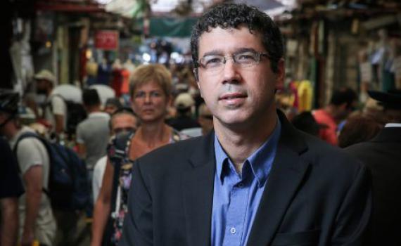 "בפוליטיקה הפכתי להיות חילוני בין דתיים"