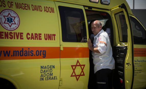 פיגוע דקירה בלוד: ערבי דקר יהודי בדרך לתפילה