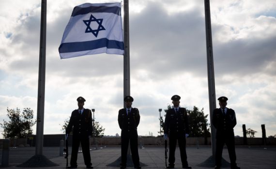 הדגלים ירדו לחצי התורן: אושר יום האבל הלאומי