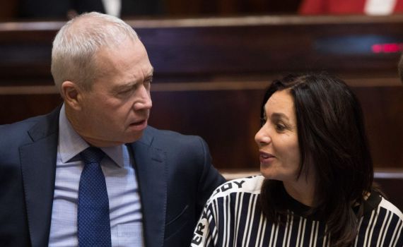 פארסה גם בקבינט: שרים יכהנו שבועיים-שבועיים