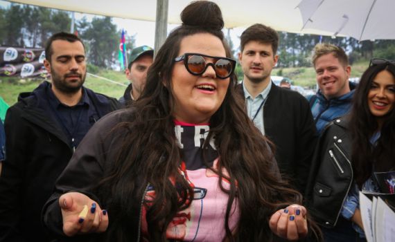 מרגש: נטע ברזילי חזרה לבית ספר בו למדה בניגריה