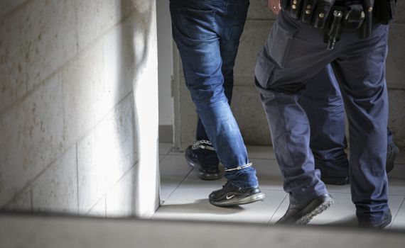 המשטרה: בן 59 אנס קטינה בת 7 בקריות