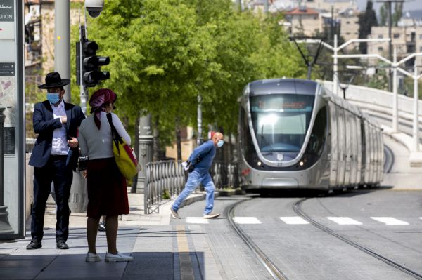 הרבנים ידונו: האם הרכבת הקלה תופעל בשבת?