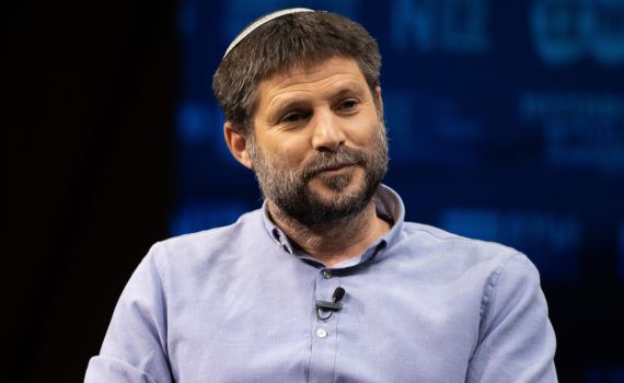 סמוטריץ': "מה מקור הכסף שמועבר לאבו מאזן?"