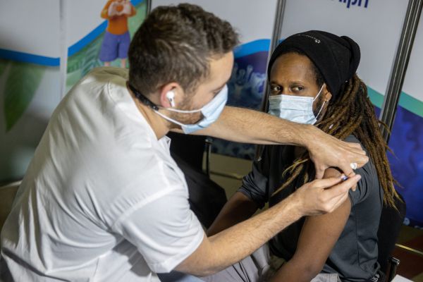 משרד הבריאות ממליץ על הרחבת החיסון בבני נוער