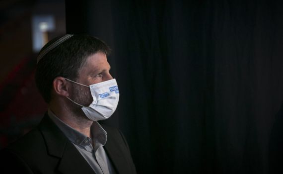 בציונות הדתית תוקפים: "בנט בהיבריס חסר אחריות"