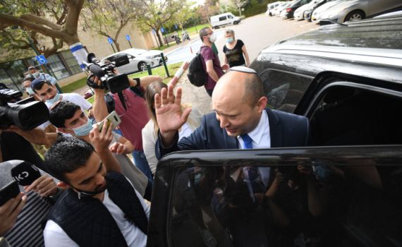 לאחר הצהרת בנט, נתניהו זימן אותו לפגישה