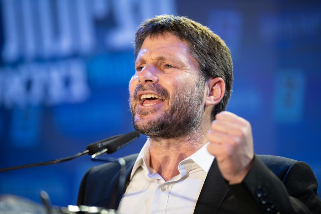 הרב אביהוא שוורץ: "בצלאל סמוטריץ' נראה לי עוד ילד"