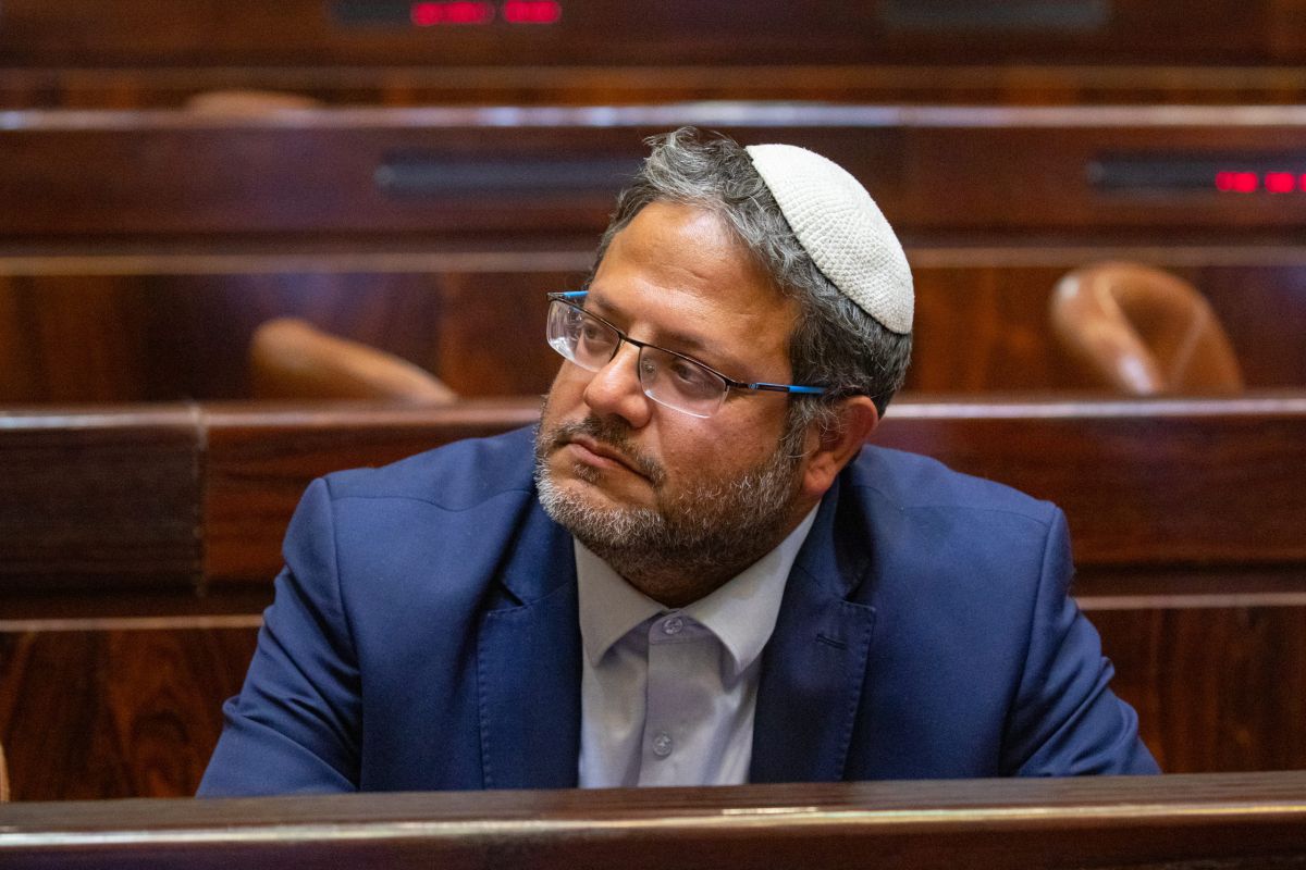 "מי שישמיץ ישלם": בן גביר תובע את בתו של עמוס עוז