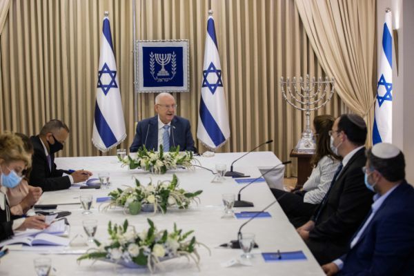 צפו: כשהנשיא הזכיר לבן גביר מי יישב את חברון