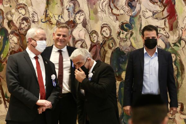 תגובות בגוש נגד נתניהו: "מבוהל, היסטרי, מגומגם"