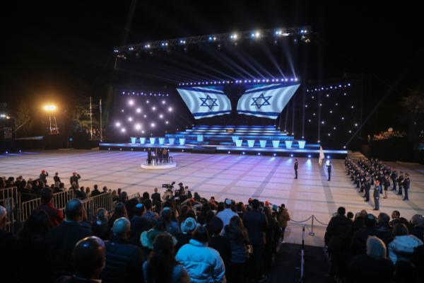 לתפארת מדינת ישראל: צפו בטקס המשואות מהר הרצל