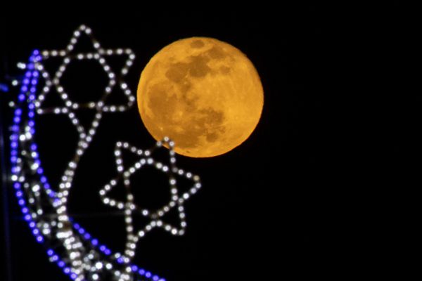 המופתי של ירושלים הכריז – זה מועד הרמדאן הסופי