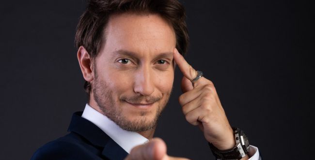 מזל טוב! ליאור סושרד ואשתו חובקים בת