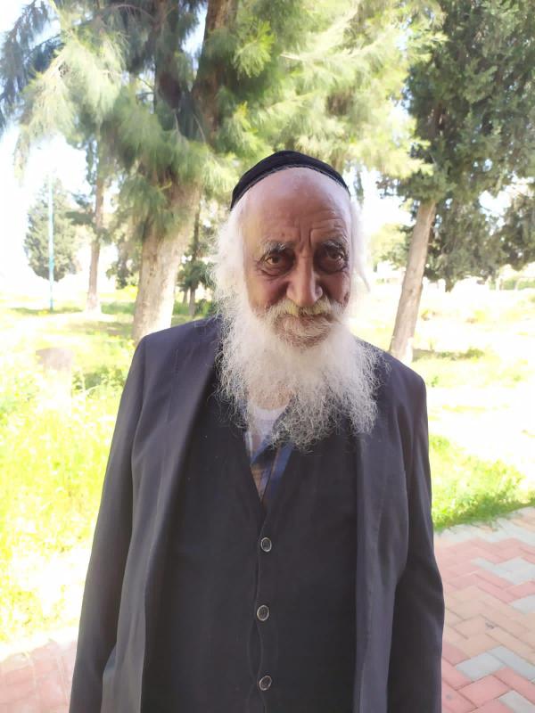 בגיל 102: הרב יעיש גיאת ידליק משואה