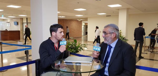 בן ארי לסרוגים: "עבאס הוא איש חמאס, גראד לכנסת"