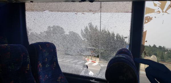 הטרור והמתקפות ממשיכים: אוטובוס הותקף בהר הזיתים