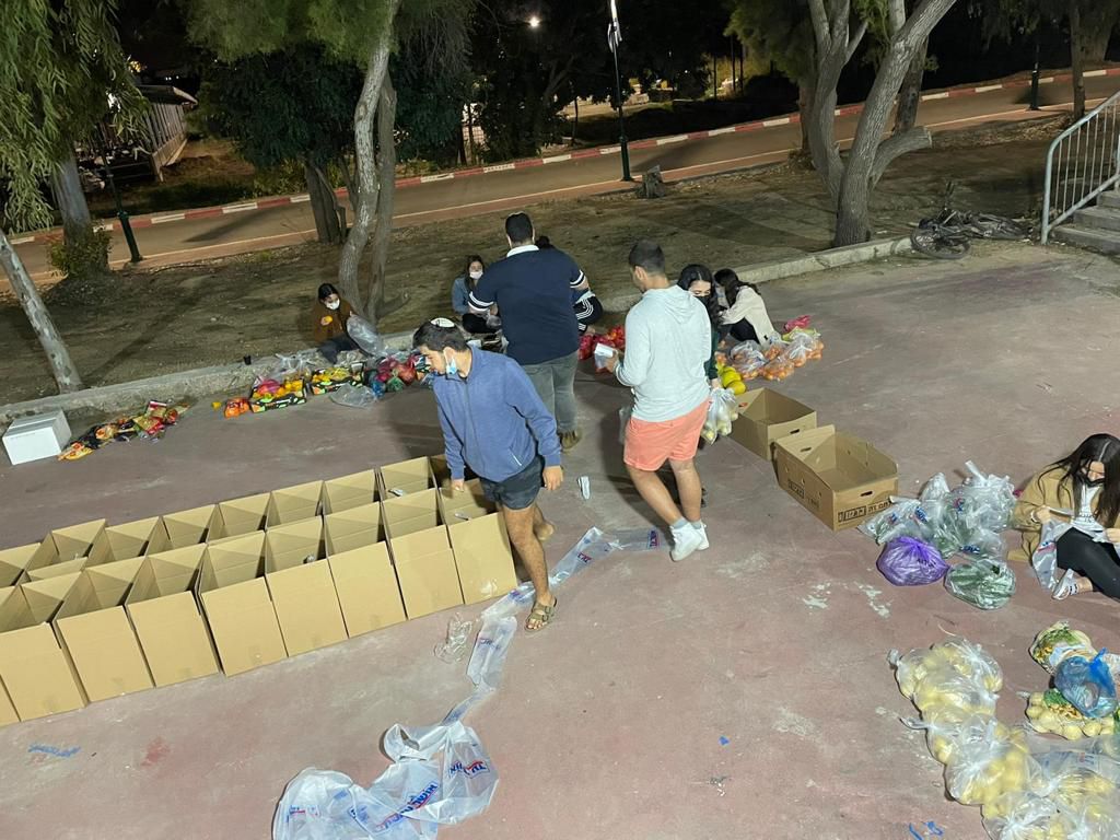 "רוצים לעזור כמה שיותר": הגמ"ח החדש של בני הנוער