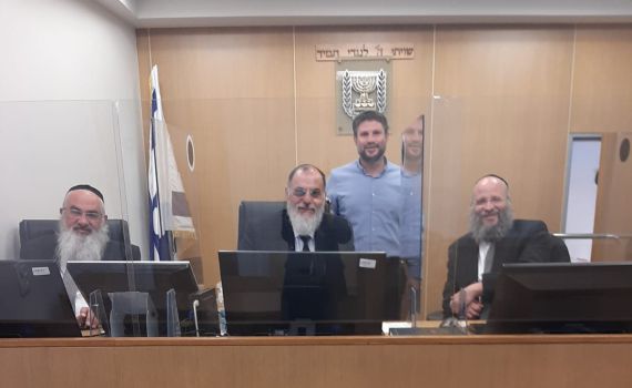 כך התערב סמוטריץ' לטובת מסורבת גט ושכנע את הבעל