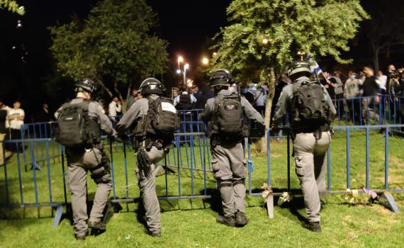 עימותים אלימים סביב שער שכם בירושלים