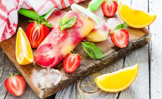 לכבוד גל החום: 3 מתכונים קלים ומרעננים לגלידות