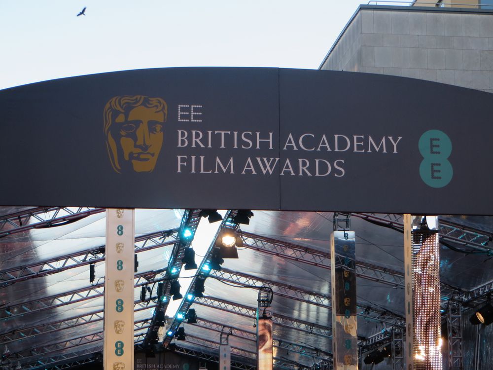 השראה: אופנה צנועה מטקס פרסי ה-BAFTA