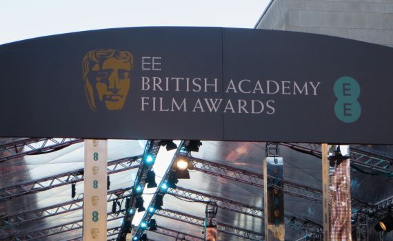 השראה: אופנה צנועה מטקס פרסי ה-BAFTA