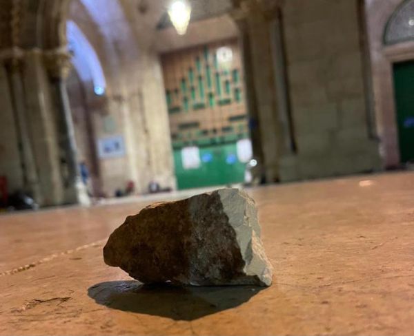 הערבים חידשו את המהומות: שוטר נפגע בפניו מאבן