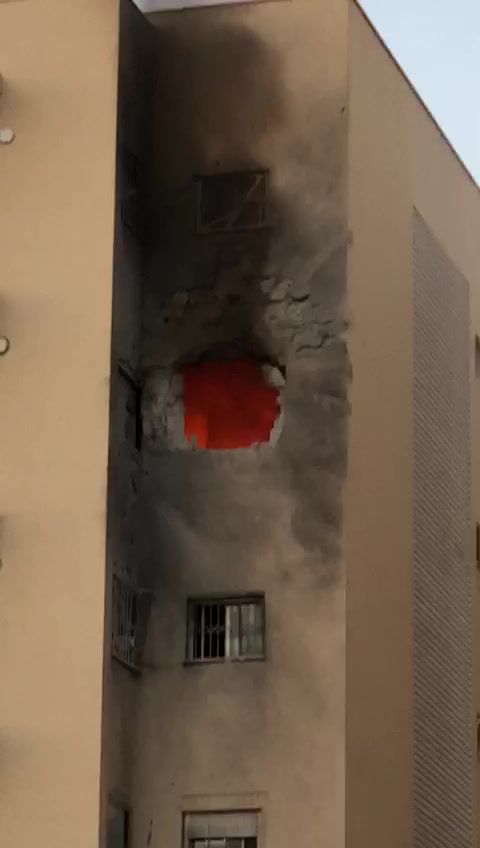 שדרות: טיל חדר את הממ"ד: ילד בן 6 פצוע אנוש