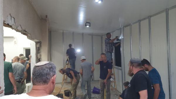 תושבי השומרון שיפצו את בית הכנסת דוסא בלוד