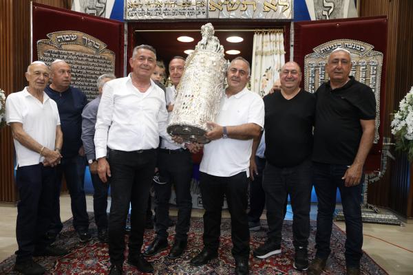 בעלי קבוצת 'גולברי' במחווה מרגשת לזכר אמם