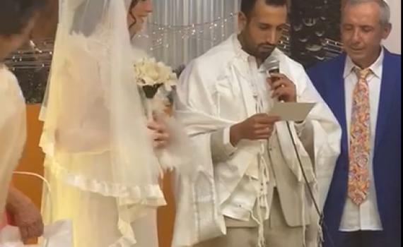 שמלת הכלה הצנועה והמקורית של סופיה טייב