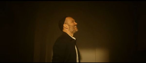 צפו: יונתן רזאל בחידוש מיוחד ליורם טהרלב